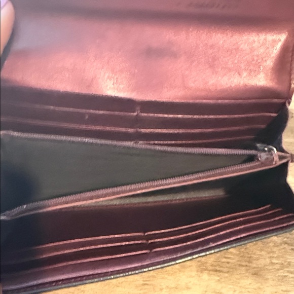 Gucci Chocolate Embossed wallet - Picture 3 of 8